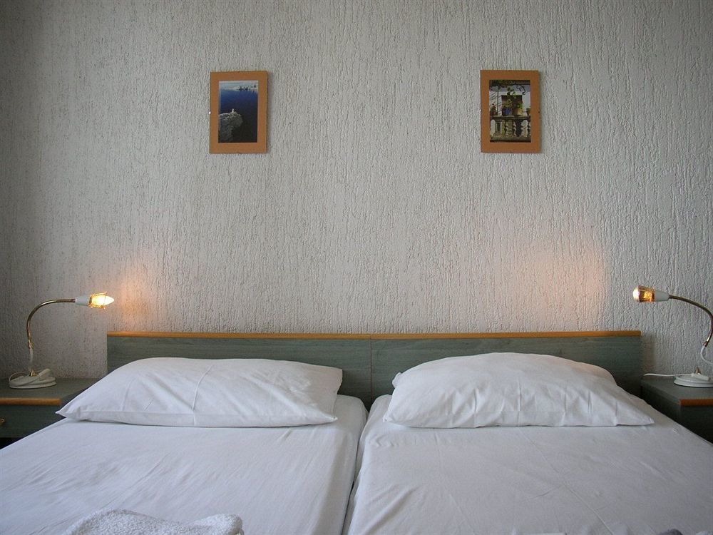 Hotel Vila 4M Razanac Ngoại thất bức ảnh