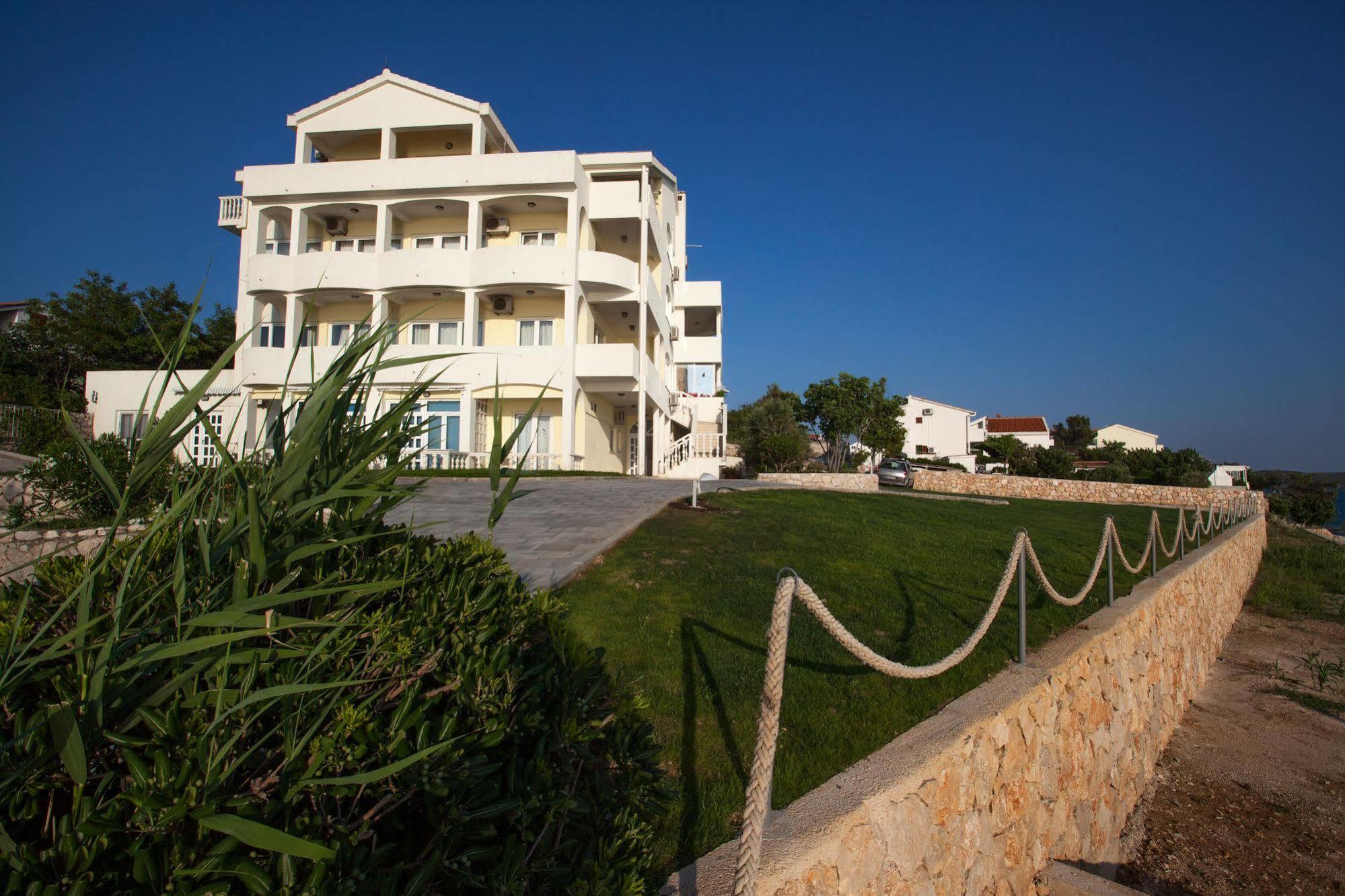 Hotel Vila 4M Razanac Ngoại thất bức ảnh