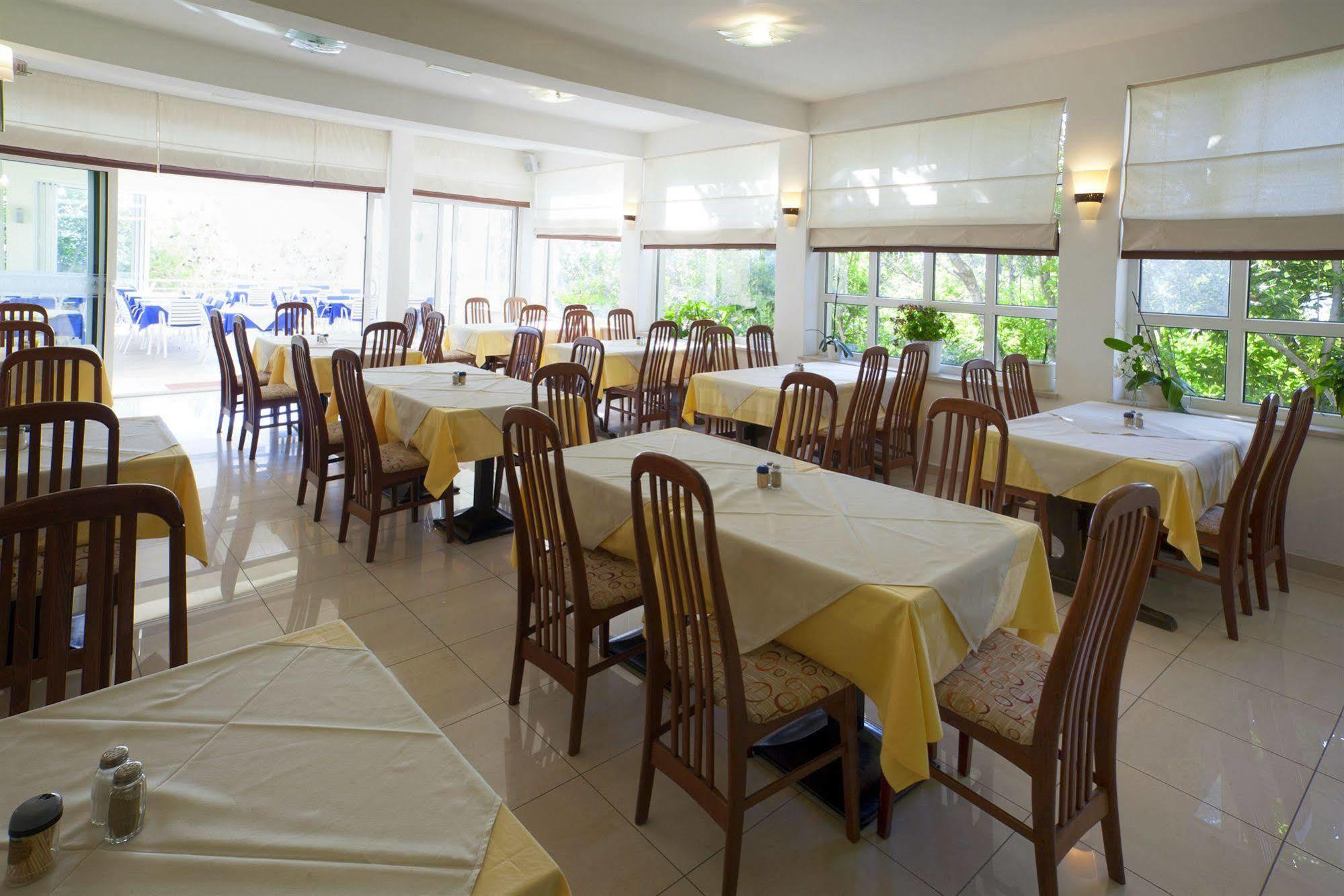 Hotel Vila 4M Razanac Ngoại thất bức ảnh
