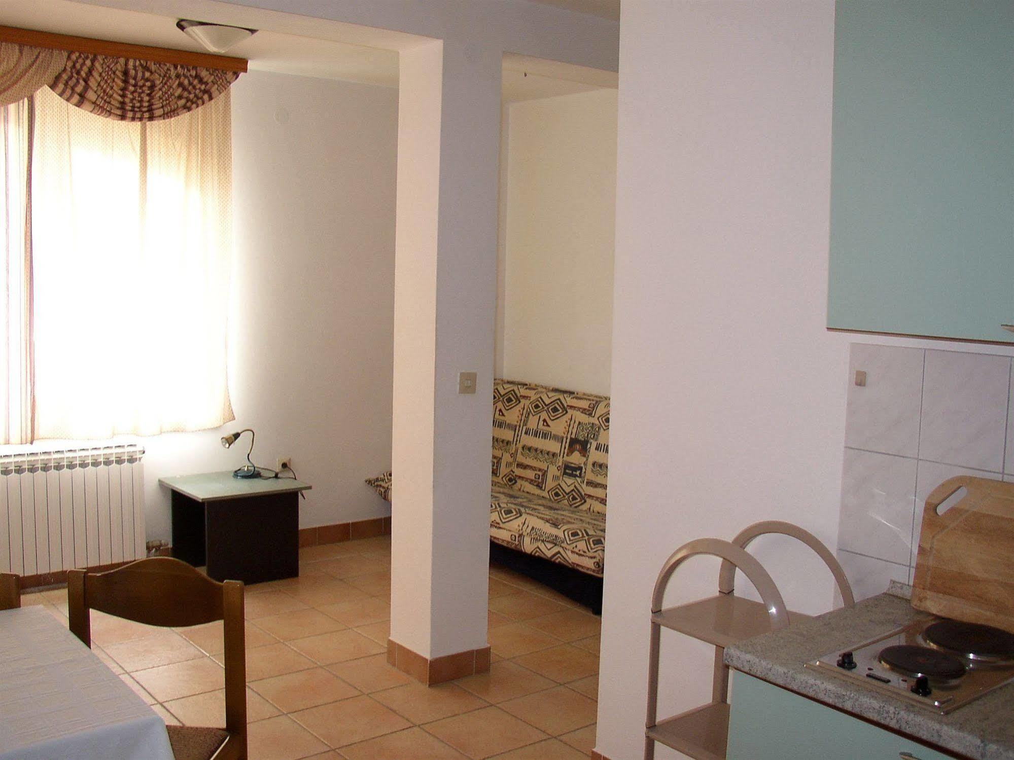Hotel Vila 4M Razanac Ngoại thất bức ảnh