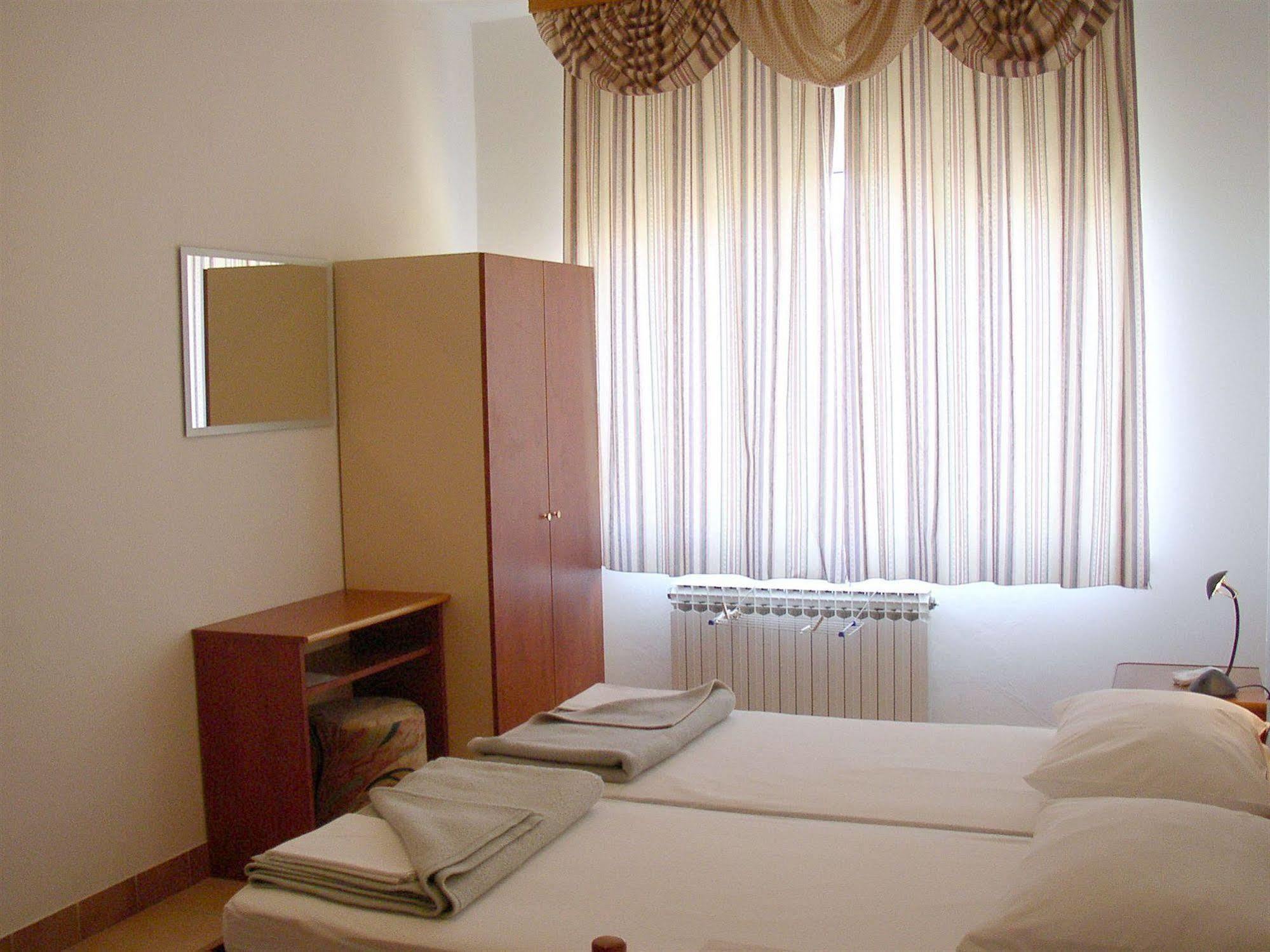 Hotel Vila 4M Razanac Ngoại thất bức ảnh