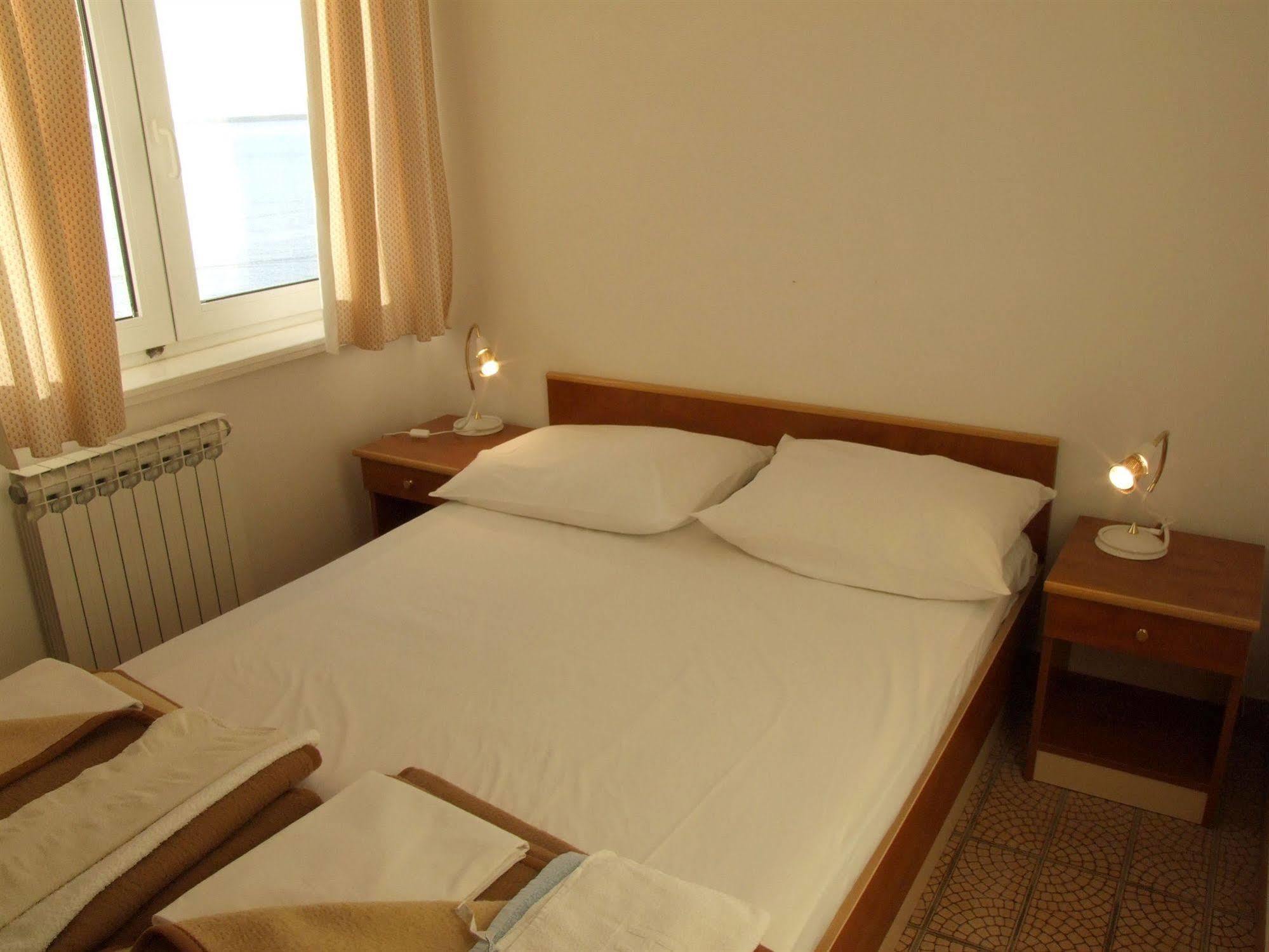Hotel Vila 4M Razanac Ngoại thất bức ảnh