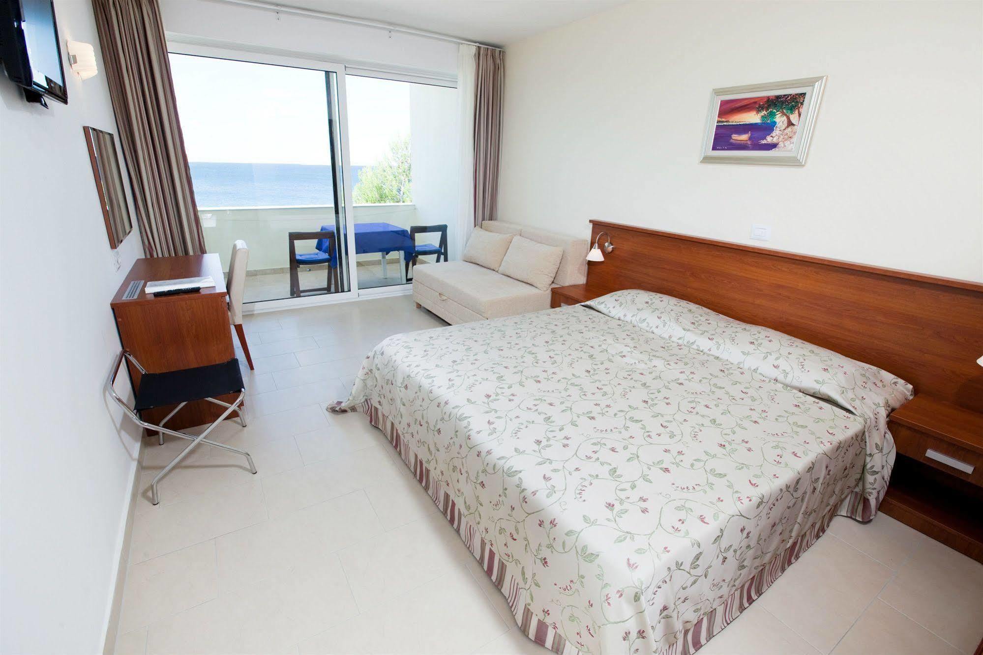 Hotel Vila 4M Razanac Ngoại thất bức ảnh